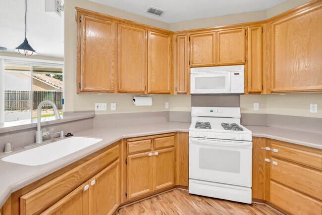 Building Photo - 3635 Poppy Hill Way