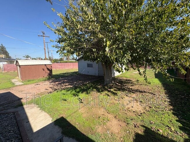 Building Photo - 457 N F St