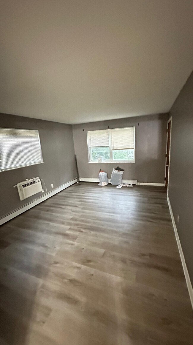 Building Photo - 2915 Mignon Ave