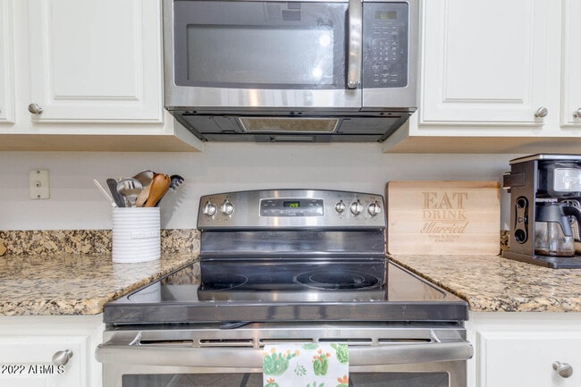 Building Photo - 12719 N 72nd Ave