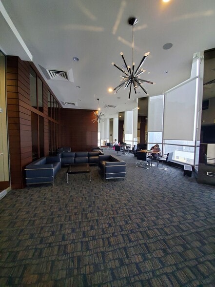 Building Photo - 535 N Michigan Ave