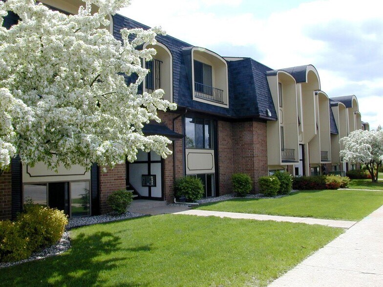 Seville Apartments 1400 Concord Place Dr Kalamazoo MI 49009