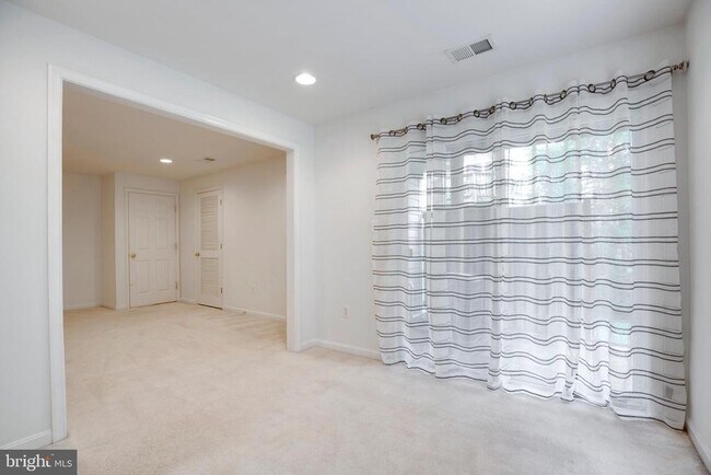 Building Photo - 5214 Prairie Willow Ln