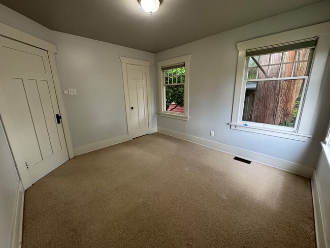 Building Photo - 6247 31st Ave NE