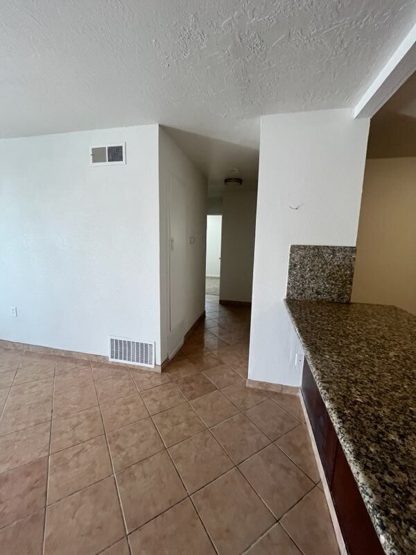 Building Photo - 5 Bedroom 2 bath home Available now