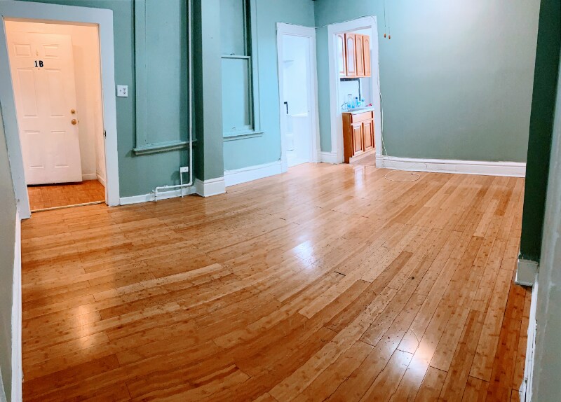 Building Photo - 802 W 31st St