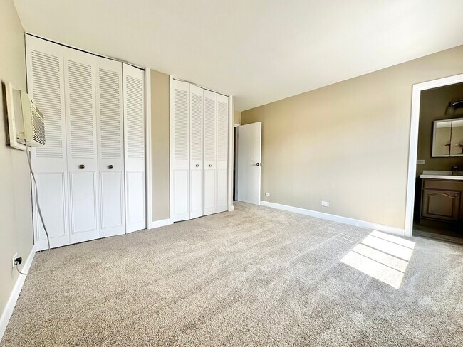 Building Photo - 915 Westmoreland Dr