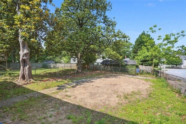 Building Photo - 203 Winter Ave