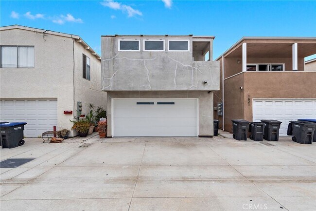 Building Photo - 1623 W Balboa Blvd