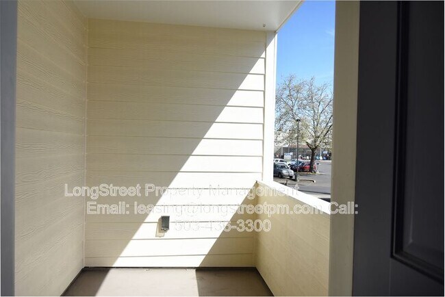 Building Photo - 1960 NW Taylor Ave
