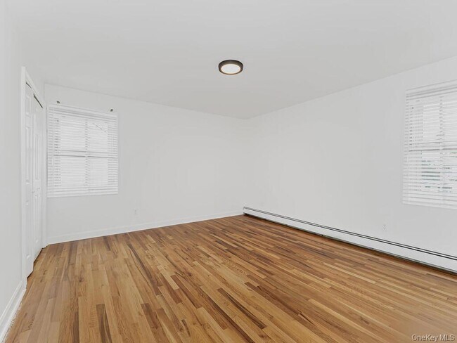 Building Photo - 131 Huntsbridge Rd
