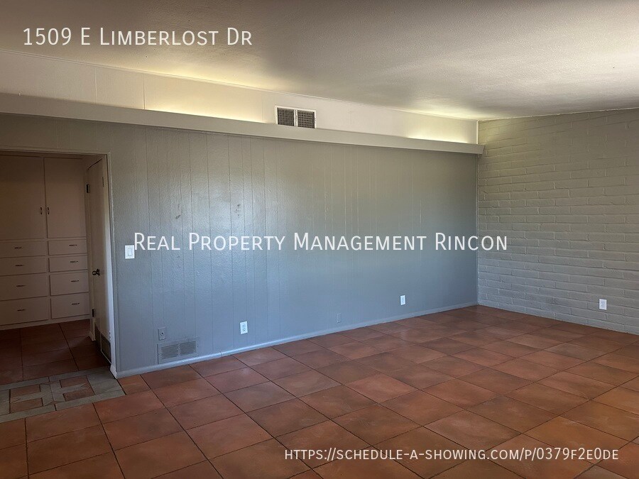 Building Photo - 1509 E Limberlost Dr