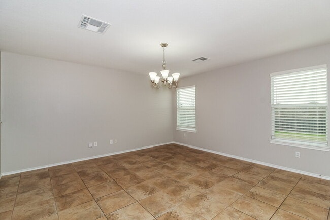 Building Photo - 1021 Shadow Creek Blvd