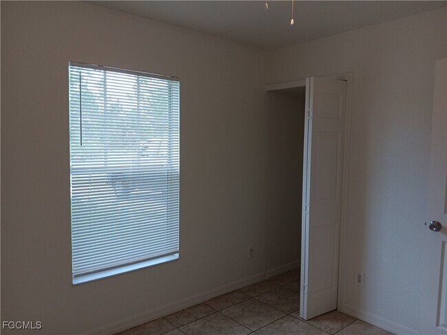 Building Photo - 111 W 12th St