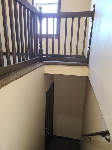 Unit entrance - 31 Leyfred Ter