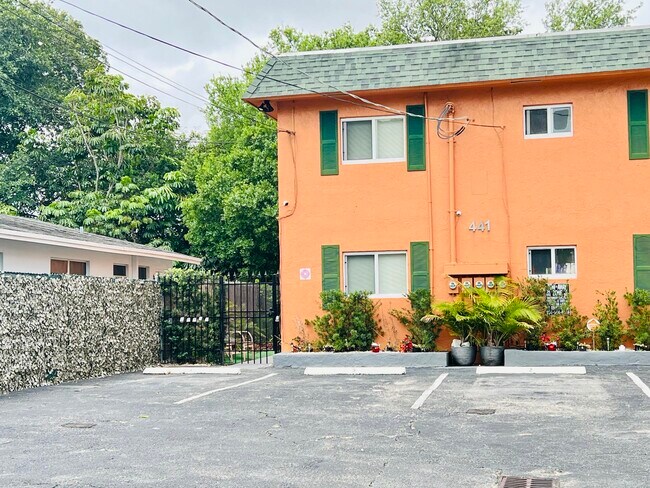Building Photo - 441 NW 7th Terrace