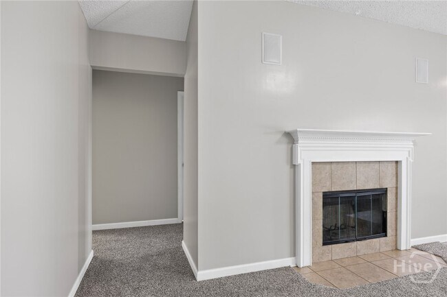 Building Photo - 115 Nandina Wy