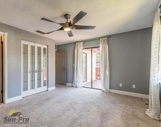 Building Photo - 2089 Oak Meadow Cir