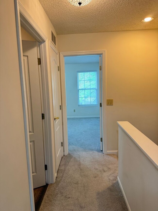 Building Photo - 826 Rossford Run