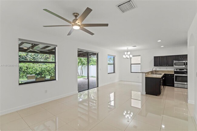 Building Photo - 3502 W 86th Terrace