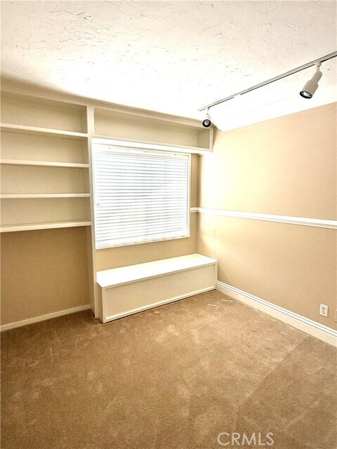 Building Photo - 32001 Lazy Glen Ln