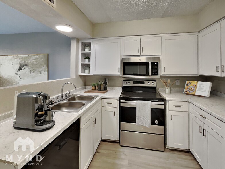 Building Photo - 6208 Geneva Ave