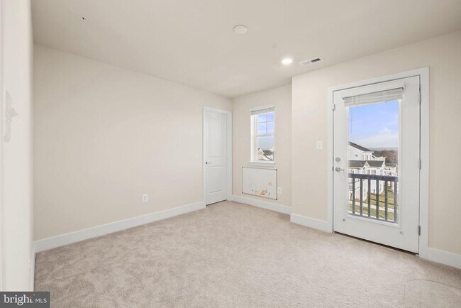 Building Photo - 1281 Backbone Wy