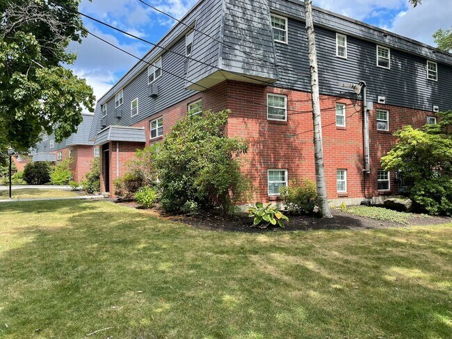 Building Photo - 34-80 Goldthwaite Rd-The Evergreen Premium