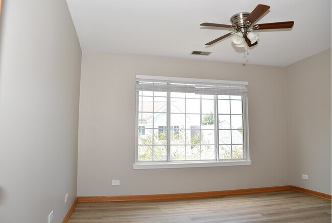 Building Photo - 3467 Ravinia Cir