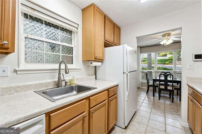 Building Photo - 6808 Glenridge Dr