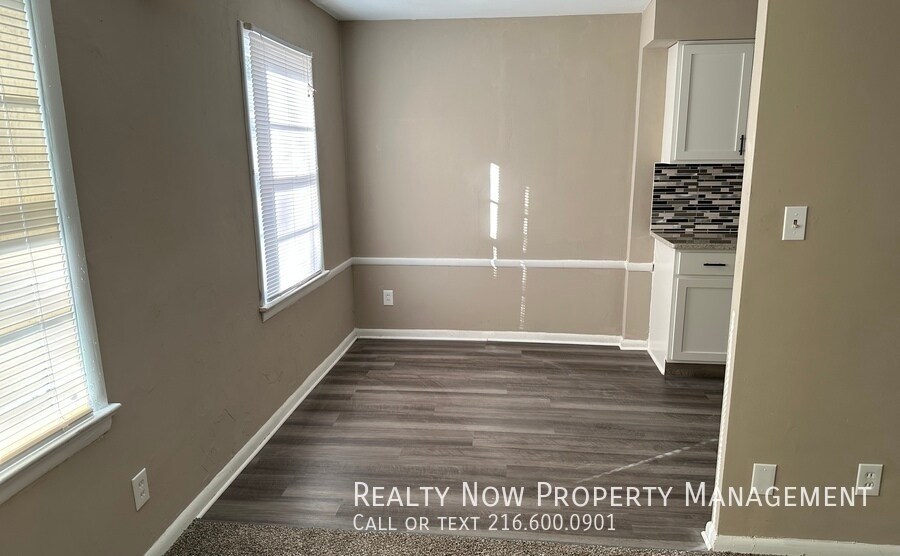 Building Photo - 2817 Noble Rd