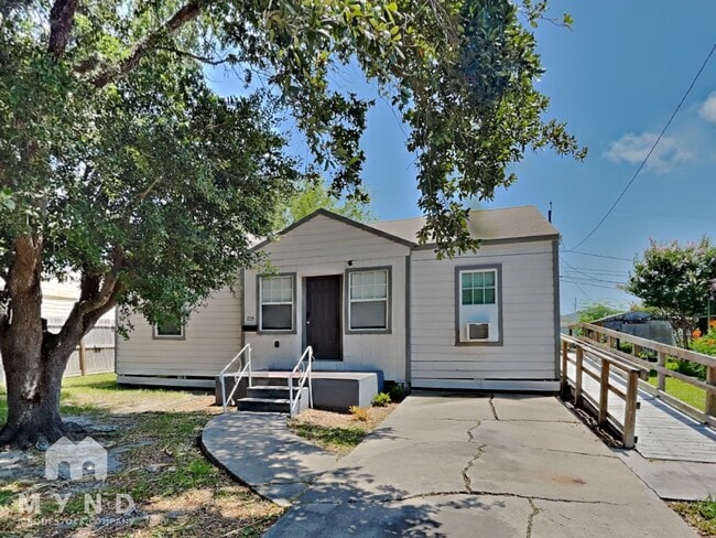 Primary Photo - 1735 Arlington Dr