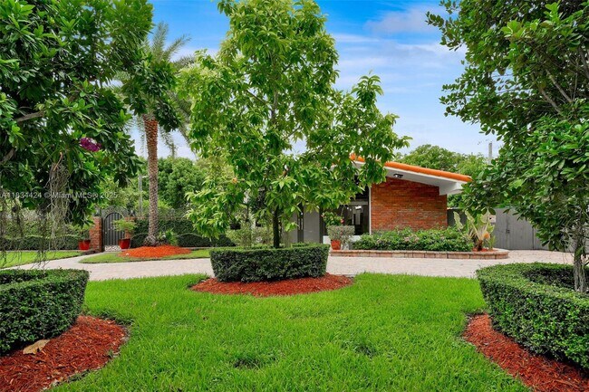 Primary Photo - 6820 SW 86th Ave