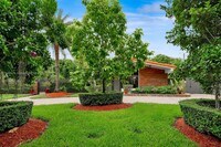 Building Photo - 6820 SW 86th Ave