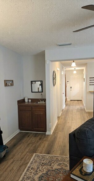 Building Photo - 4837 Tunlaw Ct