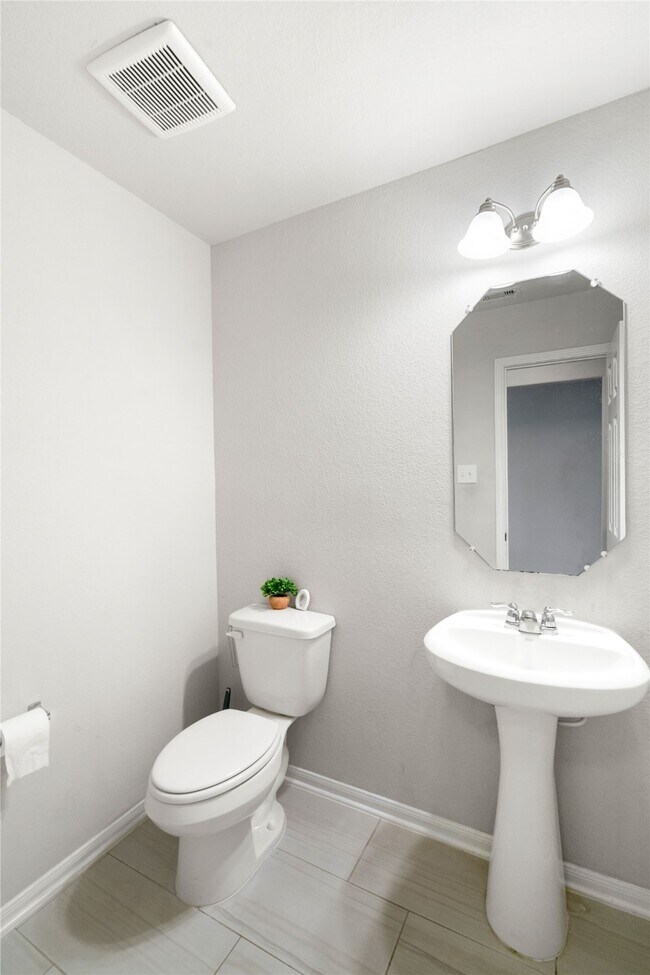 Building Photo - 1859 Cypress Canyon Trail