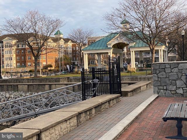 Building Photo - 820 Belmont Bay Dr