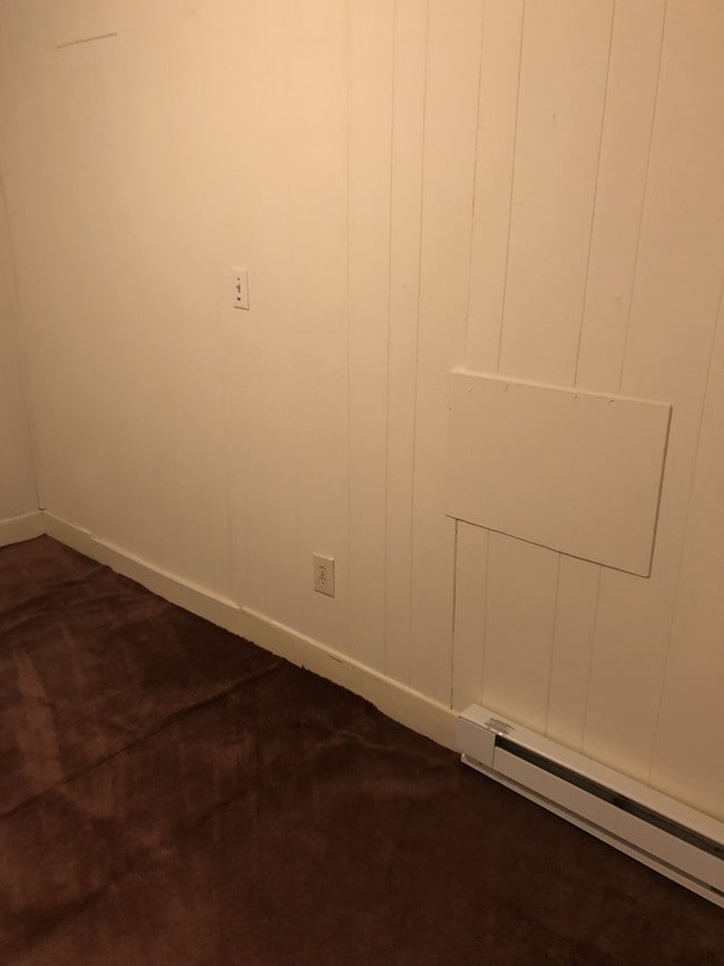 Building Photo - 100 Duke St