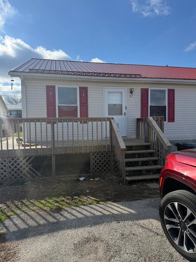 Building Photo - 25 Magnolia Dr