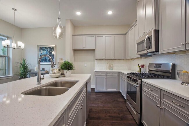 Building Photo - 12515 Holly Blue Ln
