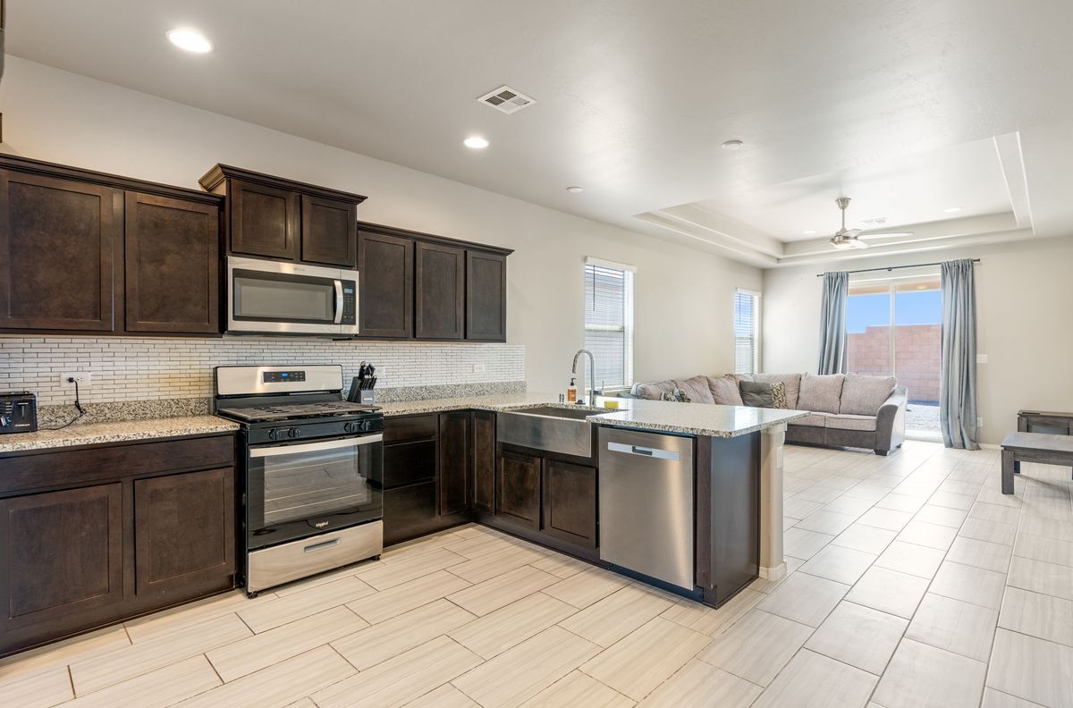 Building Photo - 2313 Melon Ridge Loop NE