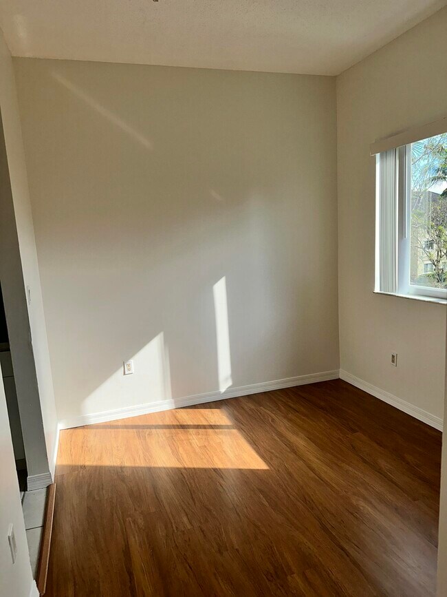 Building Photo - 7085 Nova Dr
