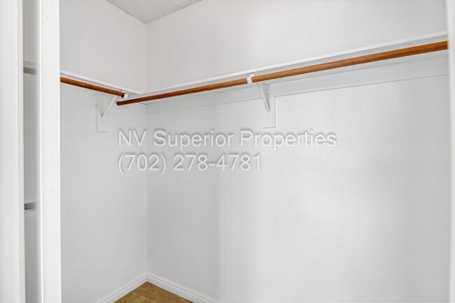 Building Photo - SW The Lakes!!!! Pool!!! Spa!!! Solar Panels!!! Primary bedroom downstairs!!! 3 Car Garage!!!