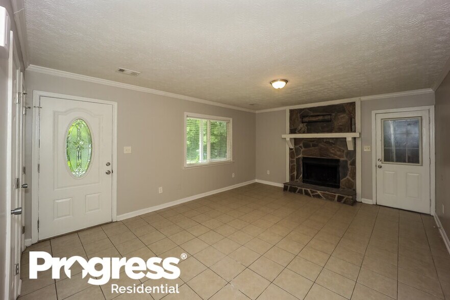 Building Photo - 5539 Hall Cir