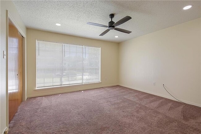 Building Photo - 1526 Richmond Dr