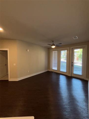 Building Photo - 111 Town Pl