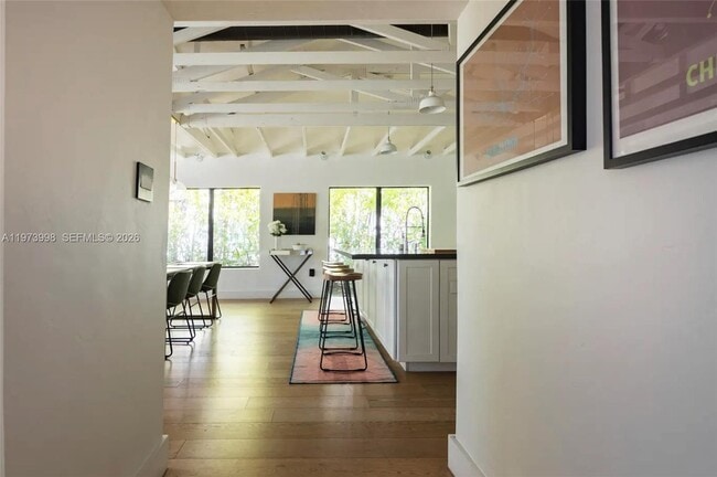 Building Photo - 524 Oleander Dr