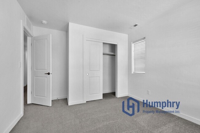 Building Photo - Brand New Home in Desirable Eagle