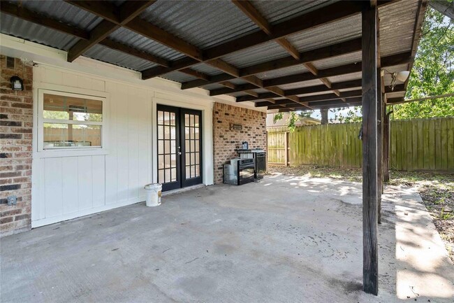 Building Photo - 17415 N Barker St