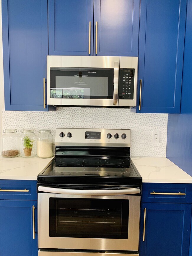 Building Photo - 7340 Skillman St